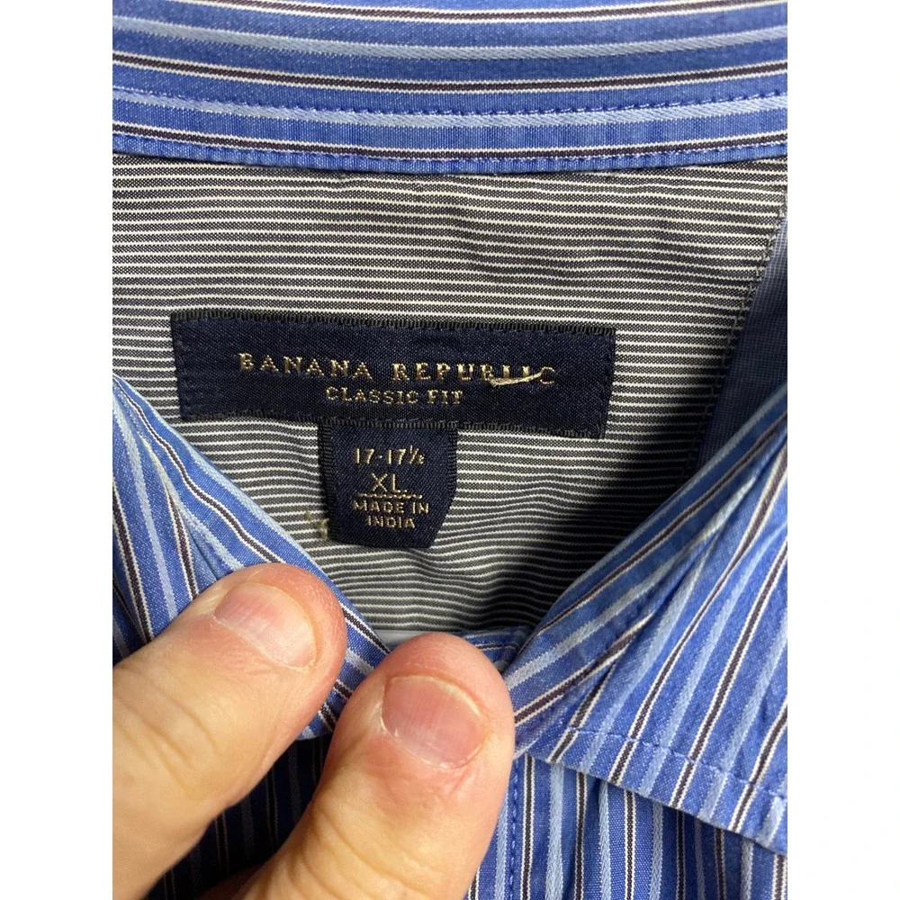 Banana Republic Mens XL Classic Fit Blue White Striped Long Sleeve Button Shirt